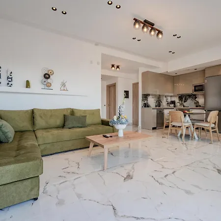 Elmar Bay Villa, Beachfront Luxury Escape With Private Pool Willa Hersonissos (Crete)