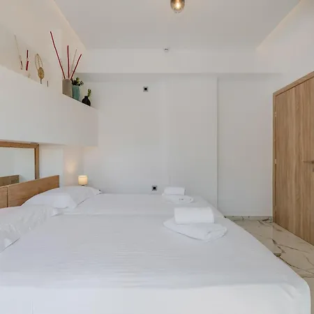 Elmar Bay Villa, Beachfront Luxury Escape With Private Pool Willa