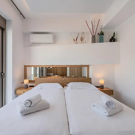 Elmar Bay Villa, Beachfront Luxury Escape With Private Pool Willa Hersonissos (Crete)