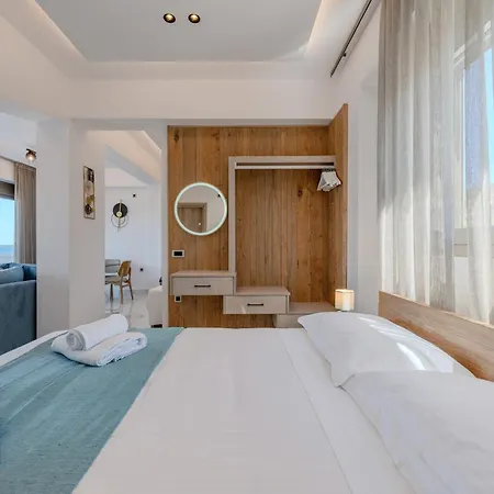 Willa Elmar Bay Villa, Beachfront Luxury Escape With Private Pool