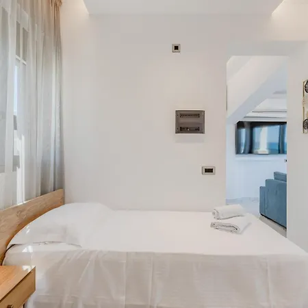 Elmar Bay Villa, Beachfront Luxury Escape With Private Pool Willa