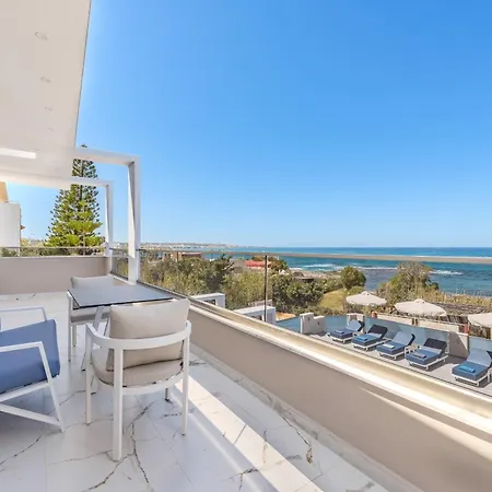 Elmar Bay Villa, Beachfront Luxury Escape With Private Pool *