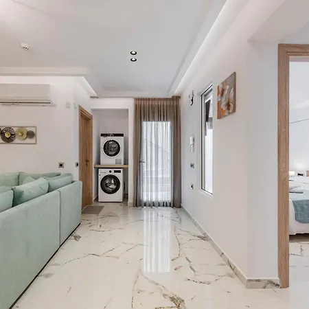 Elmar Bay Villa, Beachfront Luxury Escape With Private Pool Willa *
