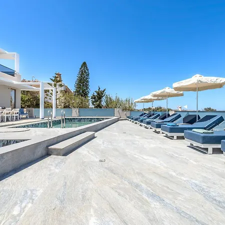 Willa Elmar Bay Villa, Beachfront Luxury Escape With Private Pool *