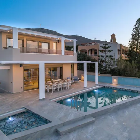 Willa Elmar Bay Villa, Beachfront Luxury Escape With Private Pool *