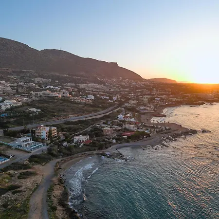 Elmar Bay Villa, Beachfront Luxury Escape With Private Pool *